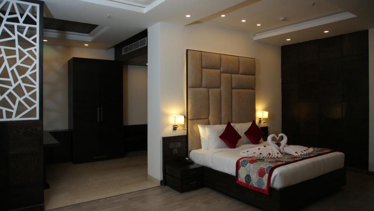Rosetum Kasauli Hotel Ngoại thất bức ảnh