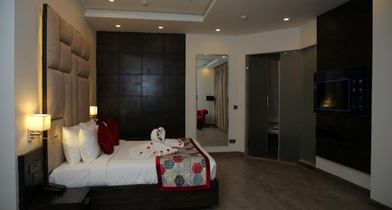 Rosetum Kasauli Hotel Ngoại thất bức ảnh