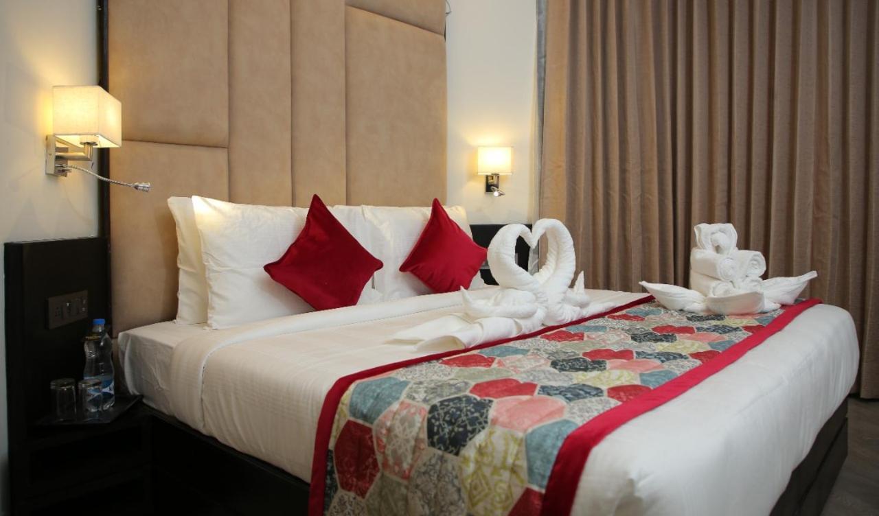 Rosetum Kasauli Hotel Ngoại thất bức ảnh