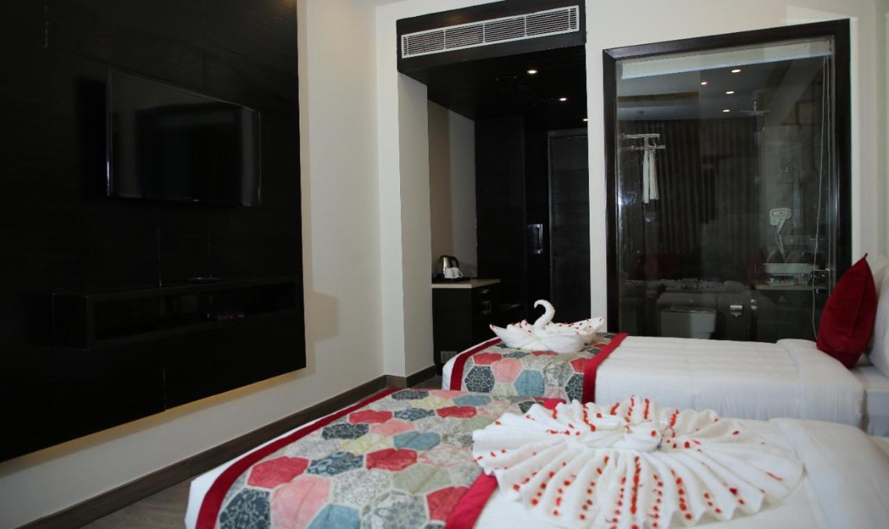Rosetum Kasauli Hotel Ngoại thất bức ảnh