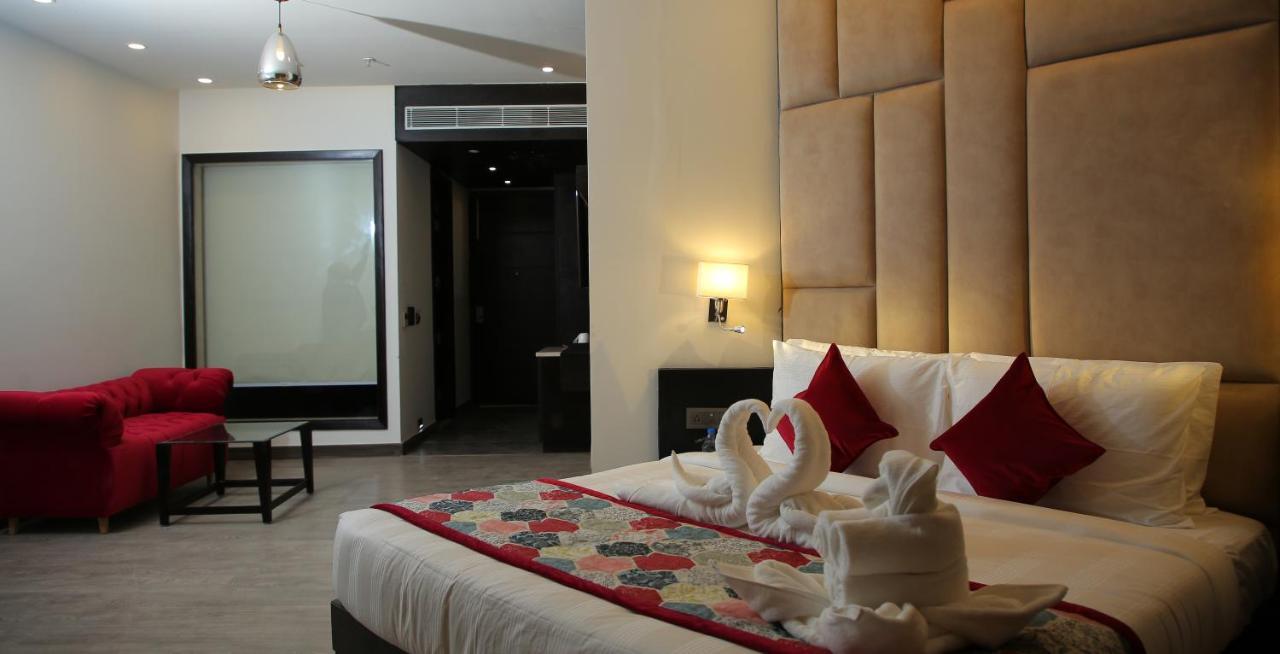 Rosetum Kasauli Hotel Ngoại thất bức ảnh