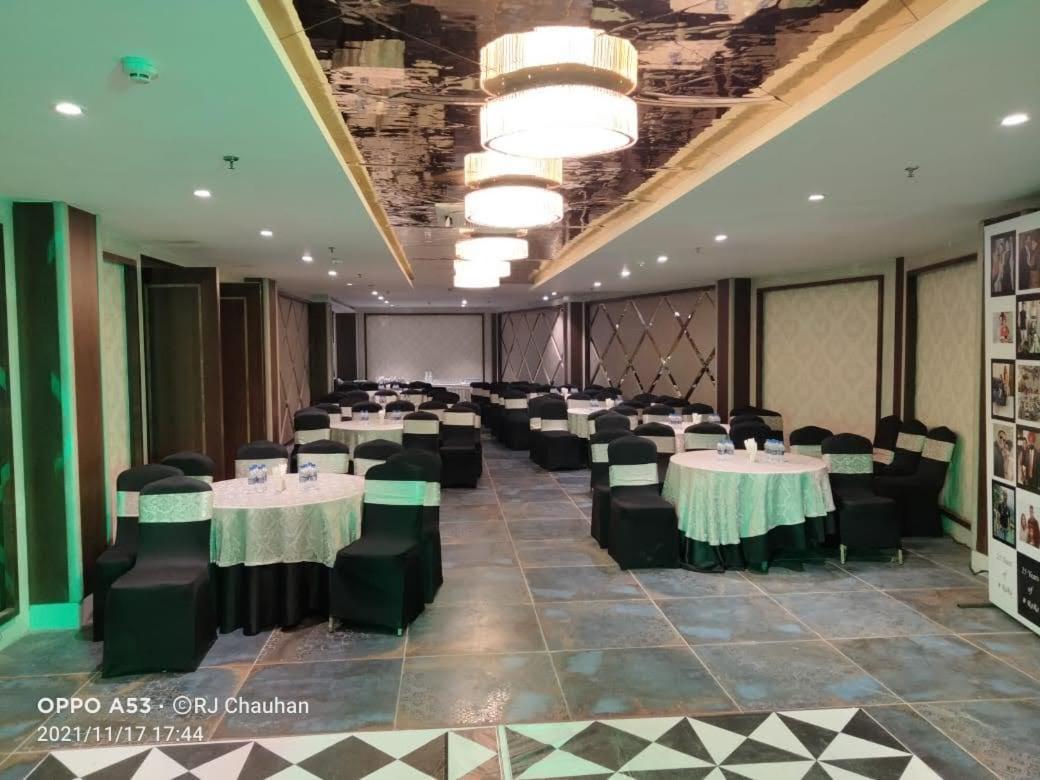 Rosetum Kasauli Hotel Ngoại thất bức ảnh