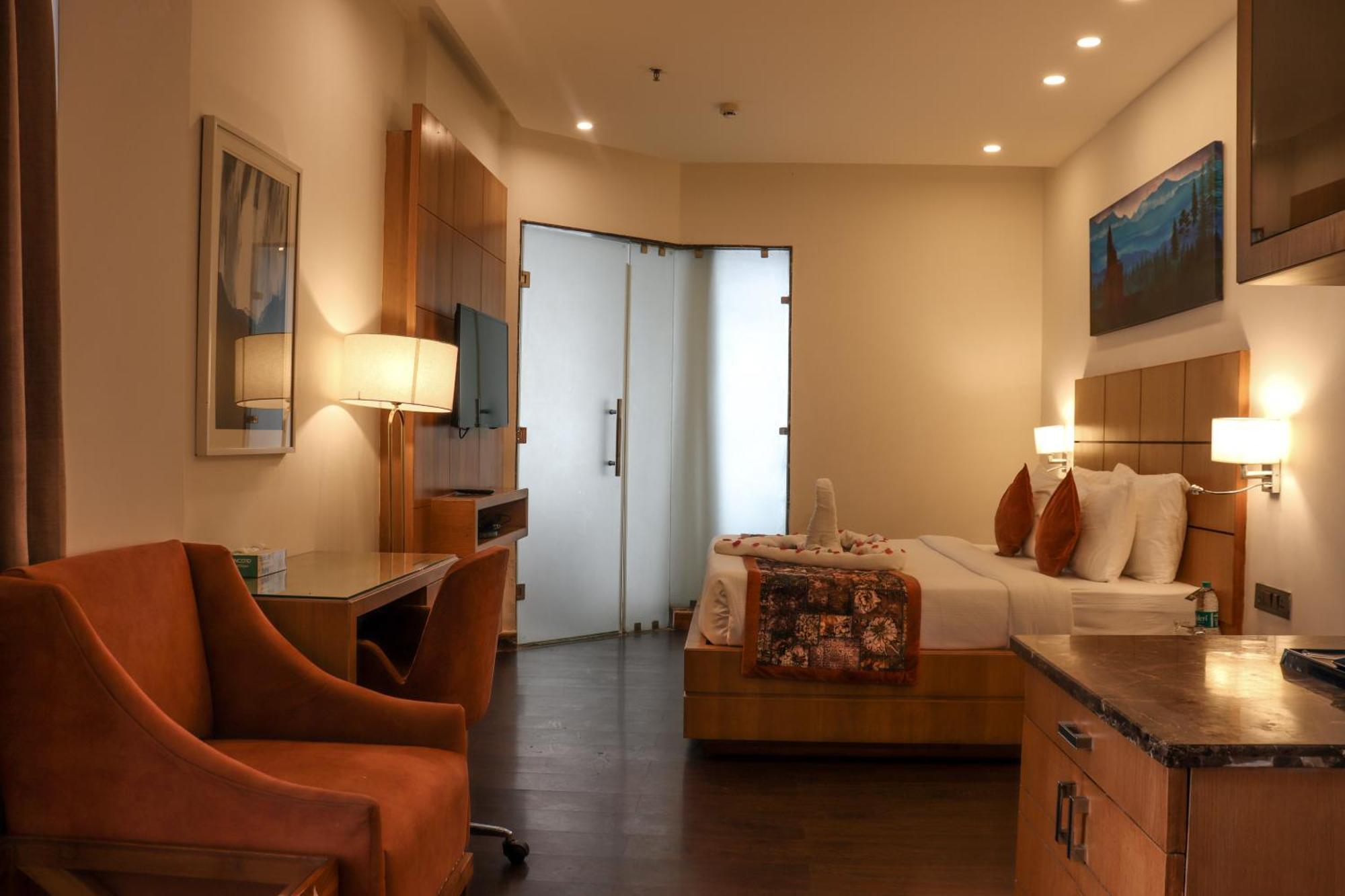 Rosetum Kasauli Hotel Ngoại thất bức ảnh