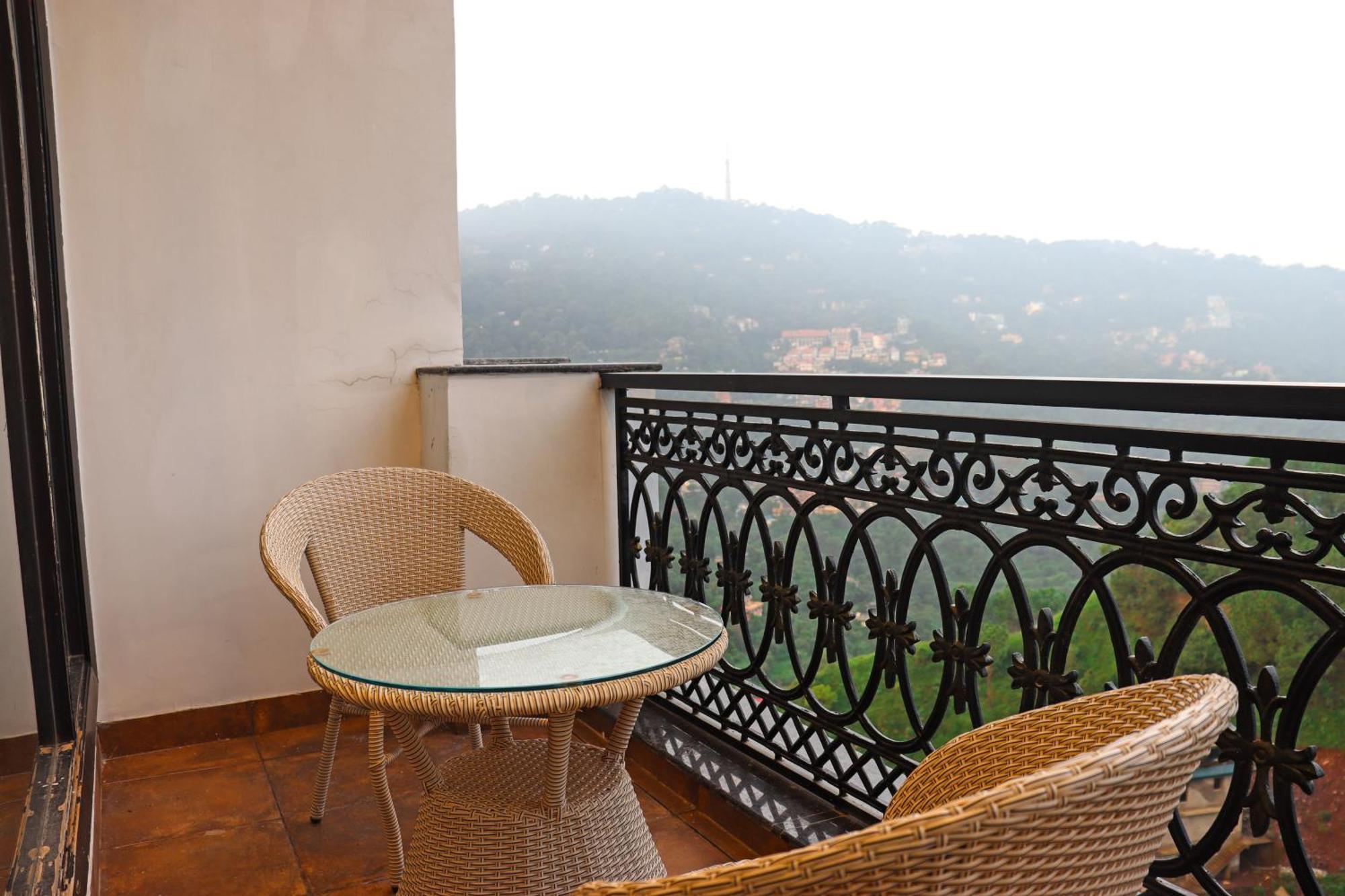 Rosetum Kasauli Hotel Ngoại thất bức ảnh