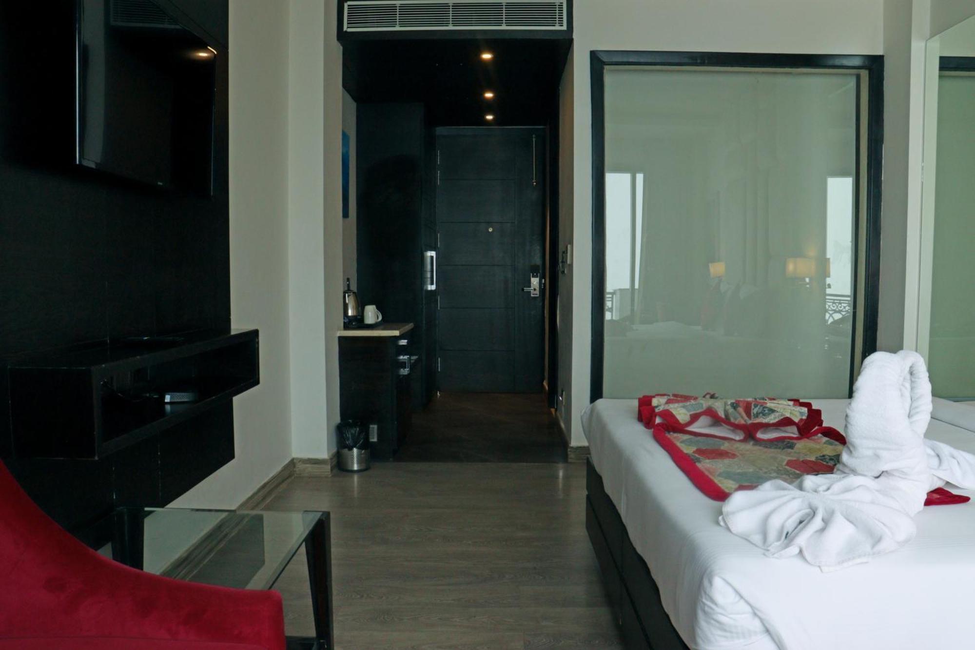 Rosetum Kasauli Hotel Ngoại thất bức ảnh